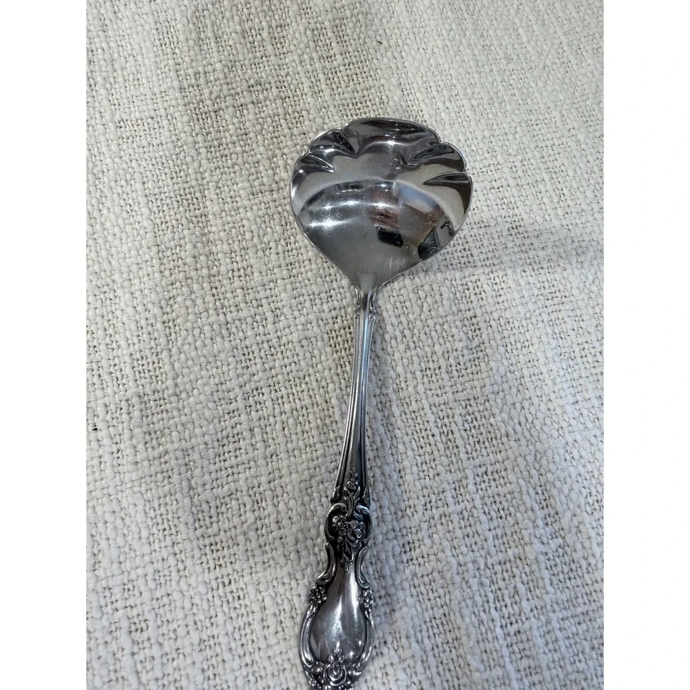 Gravy Ladle Oneida LOUISIANA  flatware stainless  Community